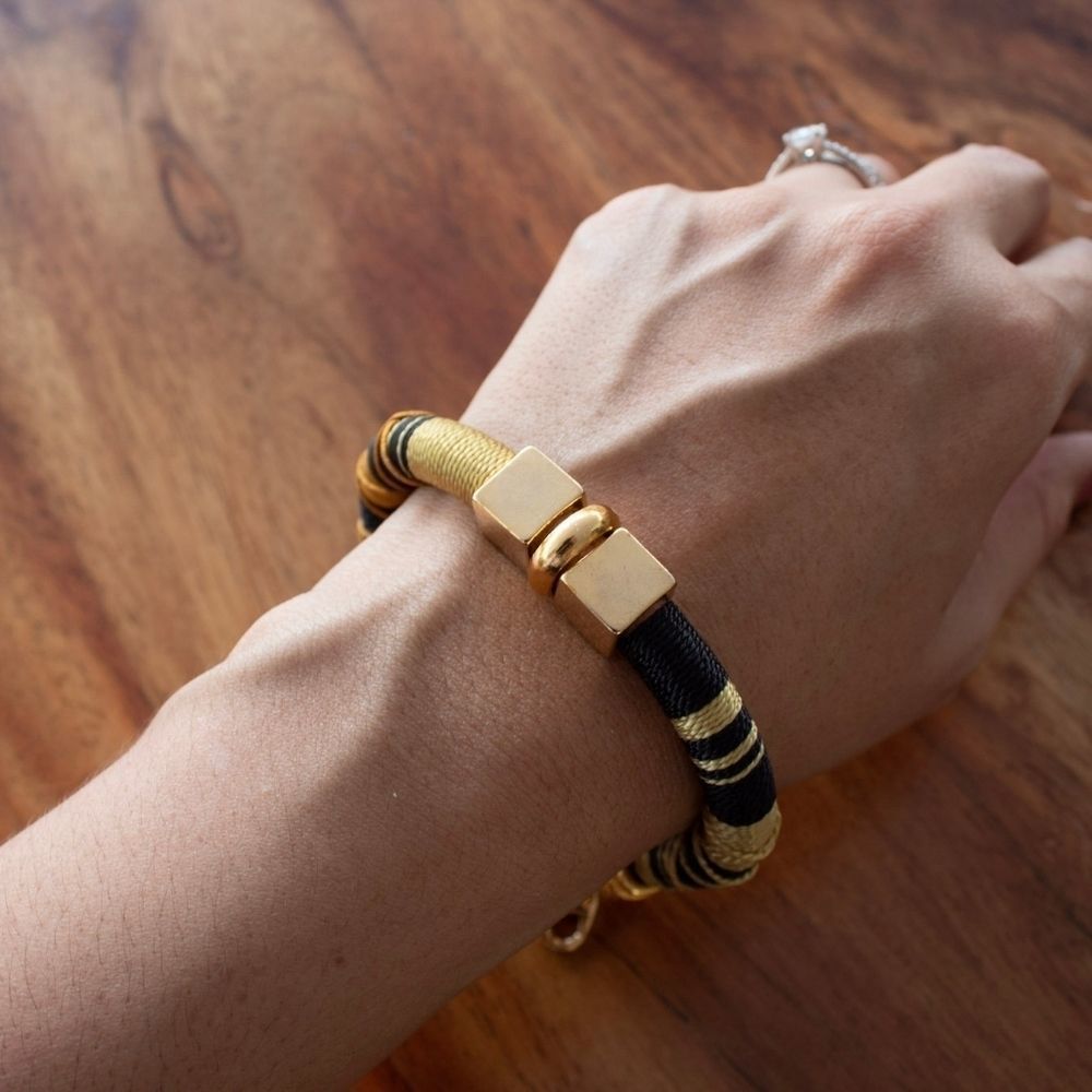 Handmade bracelet gold details brown adjustable new - Picture 2 of 4
